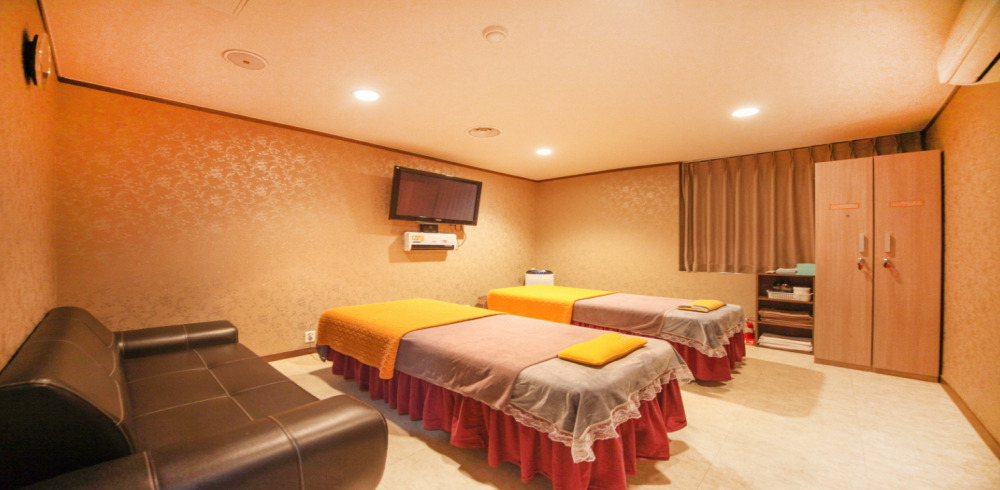 유능한 남 여 관리사 모십니다. O1O-9788-8825